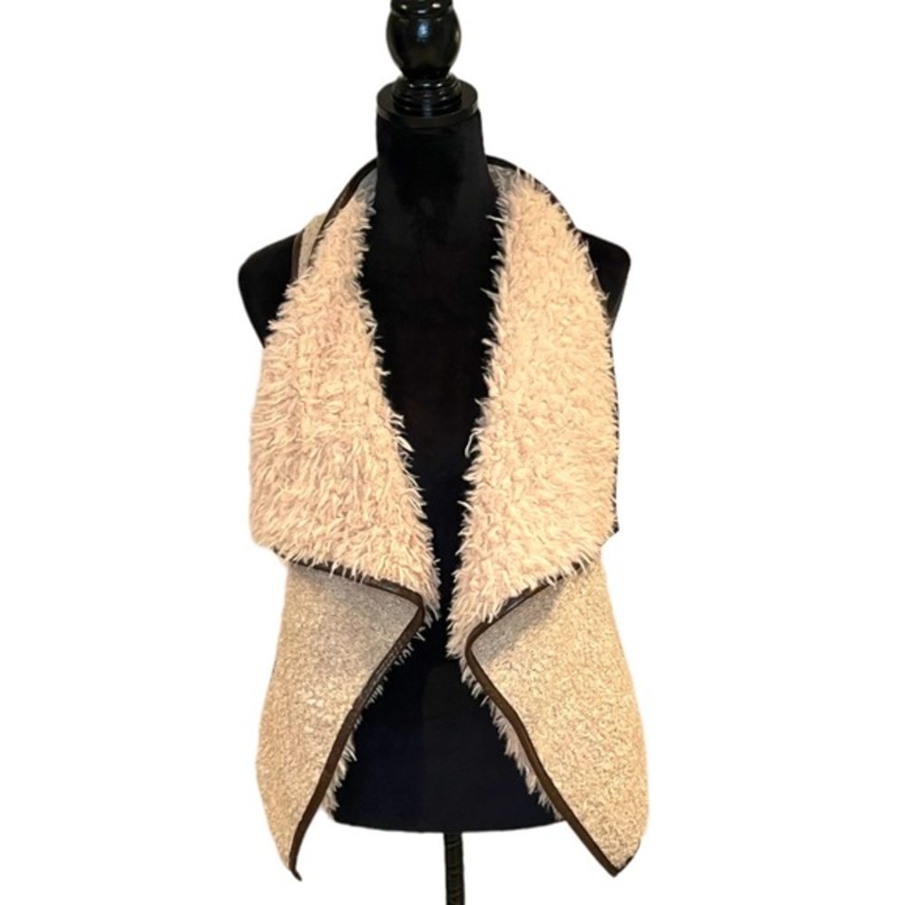 Pomelo open front Sherpa vest